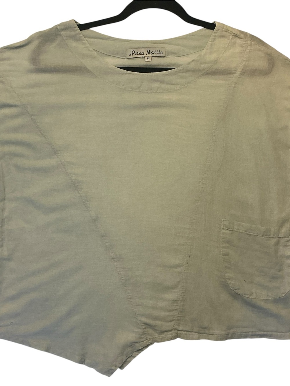 JP and Mattie Sage Green Asymmetrical Women’s Short-Sleeve Tee sz P